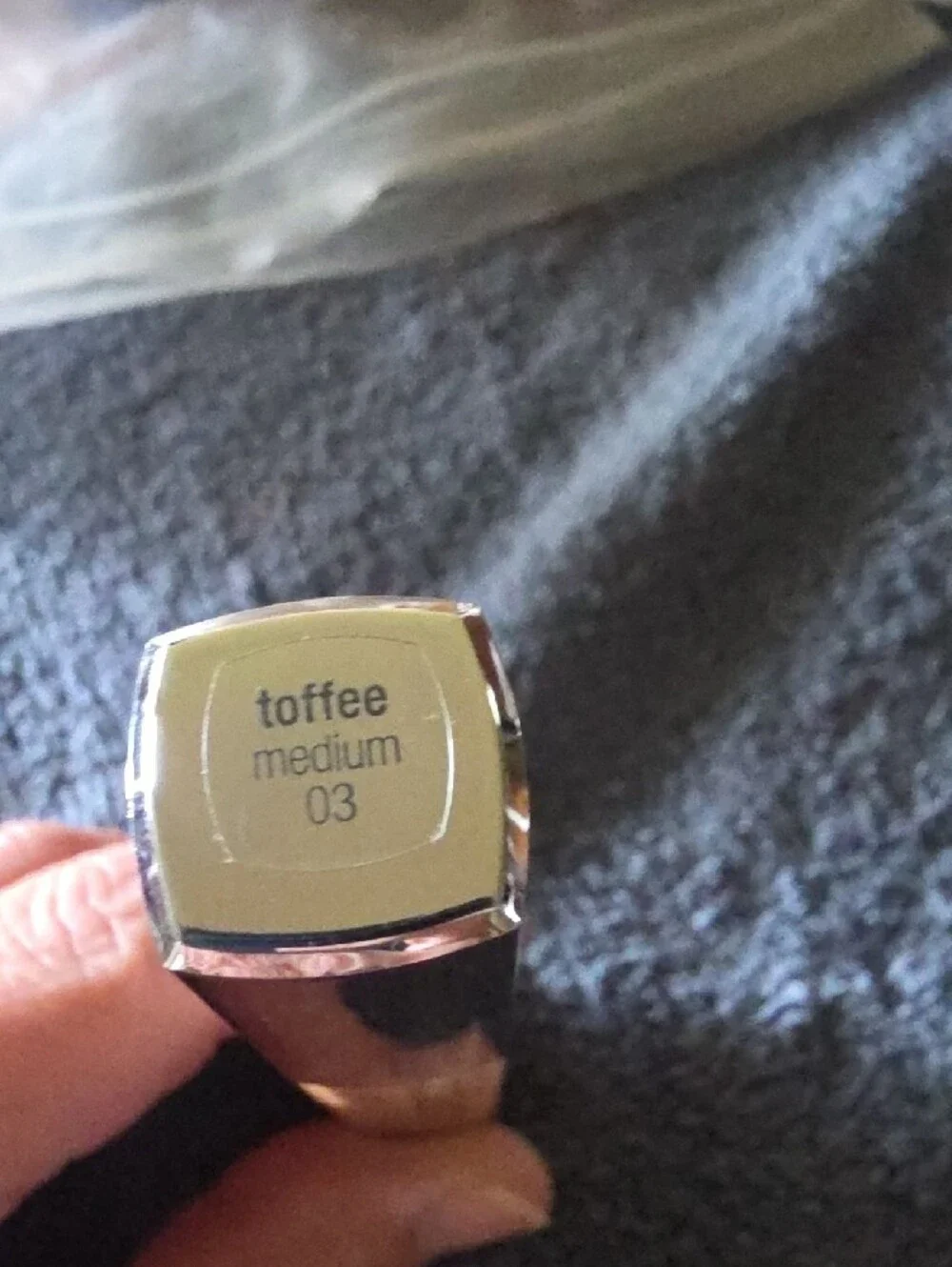 3 FOR $9 SEE DETAILS Neutrogena Radiant Cream Concealer - Toffee Medium 03 Shade